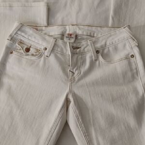 True Religion White Straight Leg Jeans with Elegant Stitching